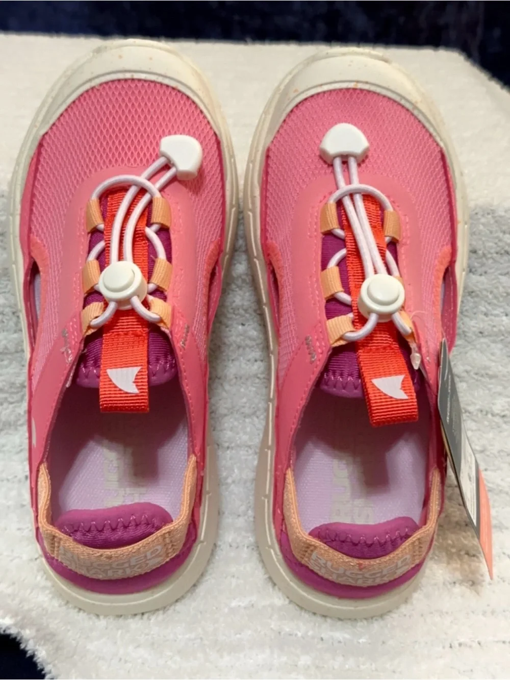 Rugged Shark bright pink